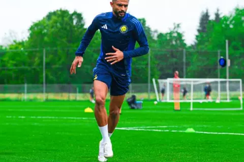 بعد تعثر صفقة البليهي.. اتحاد جدة يستهدف إعادة مدافع النصر